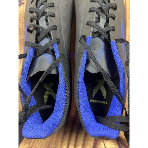 Athletic_Shoes